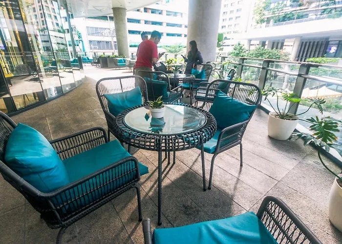 2 Bedroom Penthouse Air Makati Gym Swim Park 300 Mbps