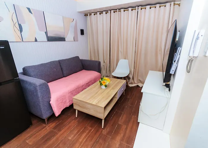 2 Bedroom Penthouse Air Makati Gym Swim Park 300 Mbps * Manila