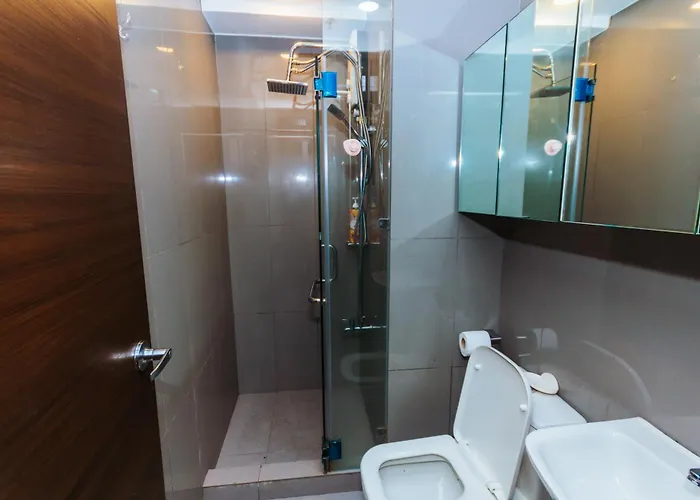 2 Bedroom Penthouse Air Makati Gym Swim Park 300 Mbps Manila