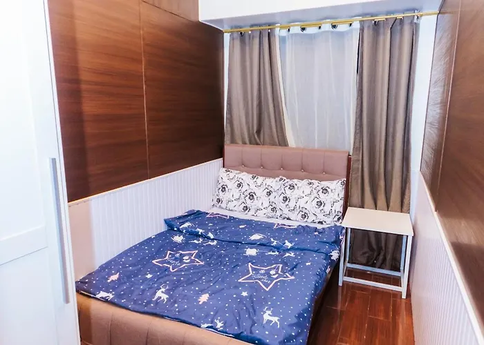 Apartment 2 Bedroom Penthouse Air Makati Gym Swim Park 300 Mbps
